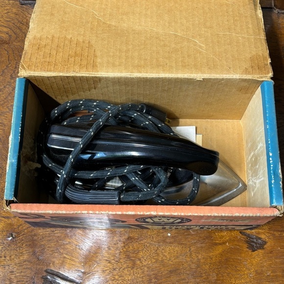 Vintage 50s Westinghouse Dry Iron clothes iron with original packaging - Picture 6 of 15
